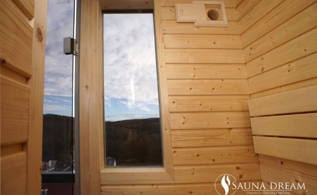 Saunová-kabina-Comfort-dvojité-izolační-bezpečnostní-okno