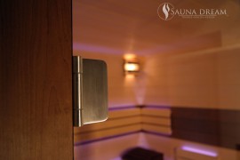 Nerezové závěsy saunových dveří